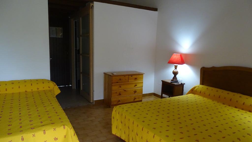 Auberge de la Fadaise Saintes-Maries-de-la-Mer Habitación foto